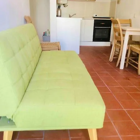 Apartment Air Conditioned 1 Bedroom Apt With Wi-fi & Patio *