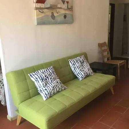 Air Conditioned 1 Bedroom Apt With Wi-fi & Patio * Albufeira