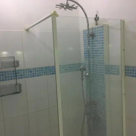 Air Conditioned 1 Bedroom Apt With Wi-fi & Patio * Albufeira