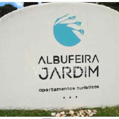 Air Conditioned 1 Bedroom Apt With Wi-fi & Patio Apartment Albufeira
